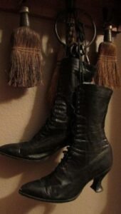 Boots 170x300
